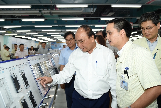 Thủ tướng làm việc với Samsung Thái Nguyên