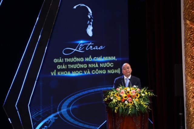 Chủ tịch nước Nguyễn Xuân Phúc: Nâng tầm uy tín của Giải thưởng Hồ Chí Minh để vươn ra thế giới