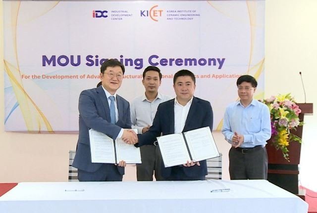 Trung tâm IDC và Viện KICET ký kết biên bản ghi nhớ về phát triển ngành công nghiệp vật liệu