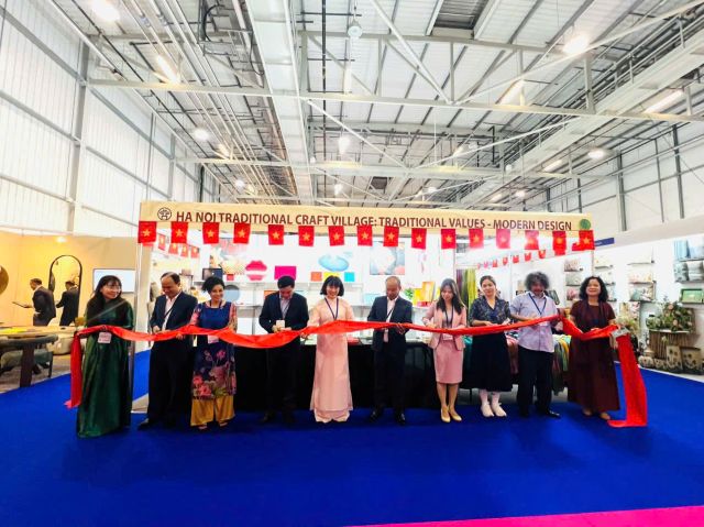 Hà Nội tham gia xúc tiến thương mại tại Hội chợ thủ công mỹ nghệ, sản phẩm quà tặng Home & Gift năm 2025