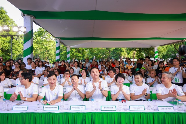 Herbalife Việt Nam đồng hành cùng Báo Sức khỏe & Đời sống tổ chức “Ngày Dinh dưỡng cộng đồng Việt Nam” lần 5 tại Hà Nội để khuyến khích lối sống lành mạnh
