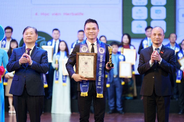Herbalife Việt Nam đạt giải thưởng “Dịch vụ Số Xuất sắc” với ứng dụng Herbalife VNHUB tại Chương trình “Biểu dương Thành tựu Tác động vì Việt Nam Số – Viet Nam I4 Impact Awards” 2026