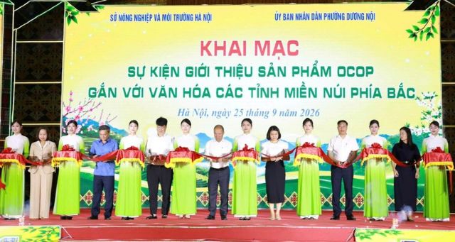 Khai mạc hội chợ giới thiệu sản phẩm OCOP gắn với văn hóa các tỉnh miền núi phía Bắc