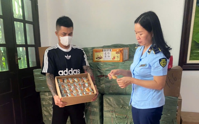 Quảng Ninh: Liên tiếp phát hiện, xử lý 02 vụ vận chuyển hơn 3.000 chiếc bánh trung thu nhập lậu