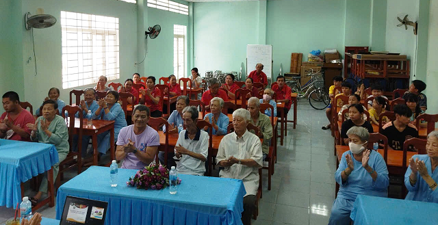 An Giang: Tập huấn ATTP cho cán bộ phụ trách quản lý an toàn thực phẩm, nhân viên bếp và phụ bếp