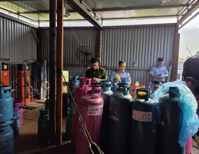 Hà Nội đẩy mạnh kiểm tra, xử lý vi phạm thị trường cuối năm