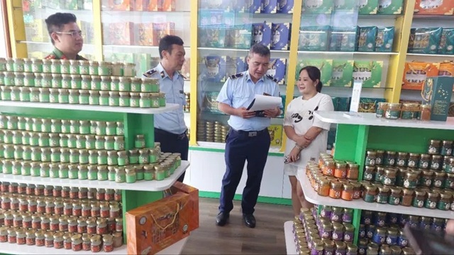 Hơn 23.000 lọ yến chưng nghi không đạt chất lượng bị tạm giữ tại Phú Thọ
