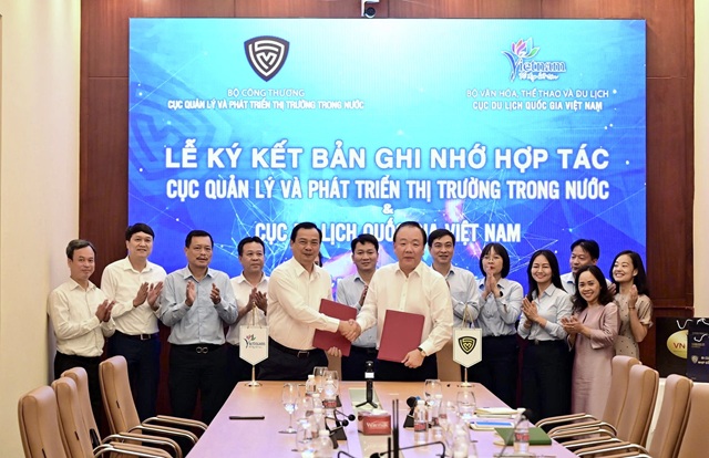 Cục Quản lý và Phát triển thị trường trong nước và Cục Du lịch Quốc gia Việt Nam hợp tác phát triển du lịch mua sắm, mở rộng đầu ra cho hàng Việt