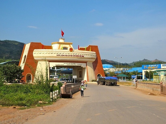 Quy định mới về mua bán hàng hóa qua cửa khẩu phụ, lối mở biên giới