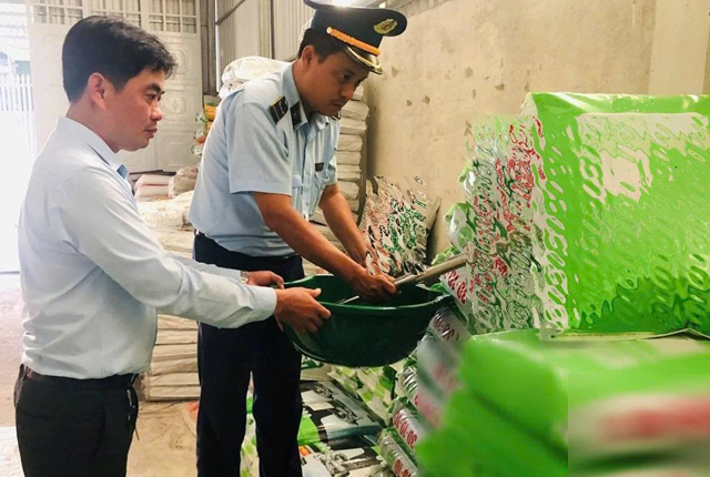 Xử phạt 03 trường hợp vi phạm trong kinh doanh phân bón số tiền hơn 180 triệu đồng