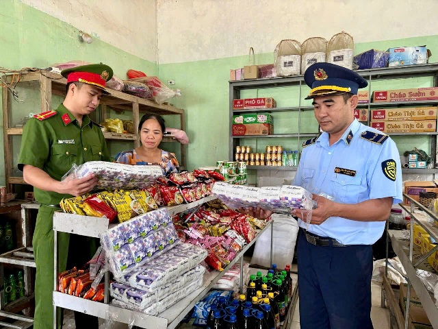 Chống buôn lậu, gian lận thương mại và hàng giả, lực lượng QLTT "lên dây cót"