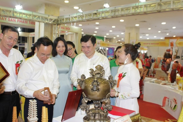 Hà Nội: Thiết thực hỗ trợ sản phẩm công nghiệp nông thôn tiêu biểu phát triển