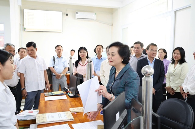 Cấp xã không chỉ phục vụ người dân, mà còn kiến tạo phát triển