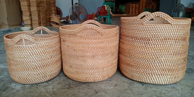 Bộ bo đáy dào đan guột: Góp phần làm phong phú, đa dạng sản phẩm làng nghề mây tre đan Phú Vinh