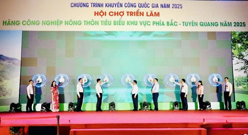Khai mạc Hội chợ triển lãm hàng CNNT tiêu biểu khu vực phía Bắc – Tuyên Quang năm 2025