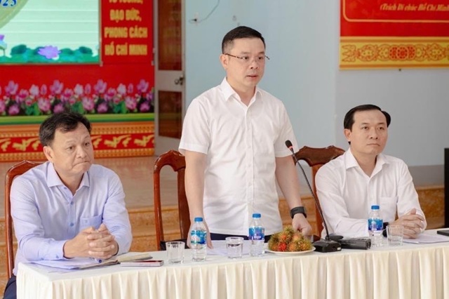 Đoàn công tác của đồng chí Đỗ Hữu Huy, Phó Bí thư tỉnh ủy kiểm tra một số nội dung liên quan tới công tác ứng dụng khoa học, công nghệ, đổi mới sáng tạo và chuyển đổi số tại phường Tân Lập.