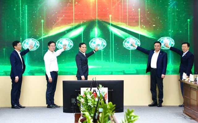 Petrovietnam và Vietsovpetro khánh thành giàn đầu giếng BK-24