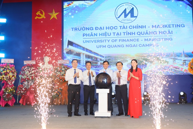 BSR và Phân hiệu Đại học Tài chính - Marketing tại tỉnh Quảng Ngãi ký kết hợp tác, thúc đẩy đào tạo nguồn nhân lực chất lượng cao tại miền Trung