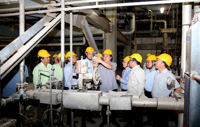 Thứ trưởng Bộ Công Thương làm việc tại Nhà máy Nhiên liệu sinh học Dung Quất: Thúc đẩy vận hành tối đa công suất, chủ động nguồn E100 cho xăng E10
