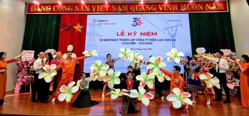 Công ty Điện lực Sơn La kỷ niệm 35 năm ngày thành lập