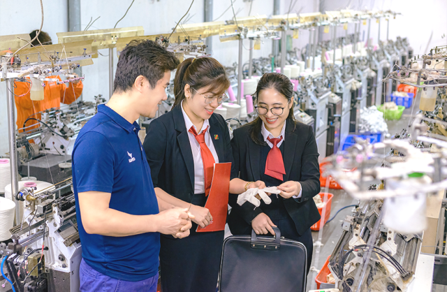 Agribank tiên phong triển khai chương trình tín dụng ưu đãi 70.000 tỷ đồng, hướng đến các động lực tăng trưởng kinh tế và doanh nghiệp nhỏ và vừa