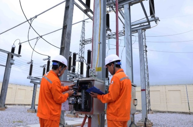 EVNNPC chủ động "gỡ khó" bài toán cung ứng điện mùa nắng nóng 2025 để phục vụ khách hàng