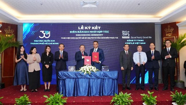 Nestlé Việt Nam ký kết hợp tác với Đại học Quốc gia TP.HCM thực thi mô hình “3 nhà”