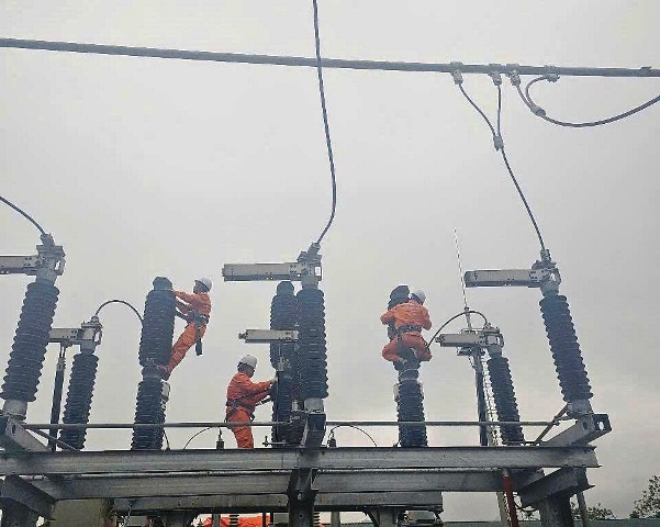 PC Yên Bái: Chủ động rà soát lưới điện cao thế nhằm sẵn sàng ứng phó với mùa nắng nóng
