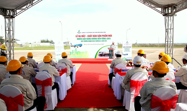 BSR ra mắt và xuất bán lô sản phẩm mới "Nhiên liệu hàng không bền vững"