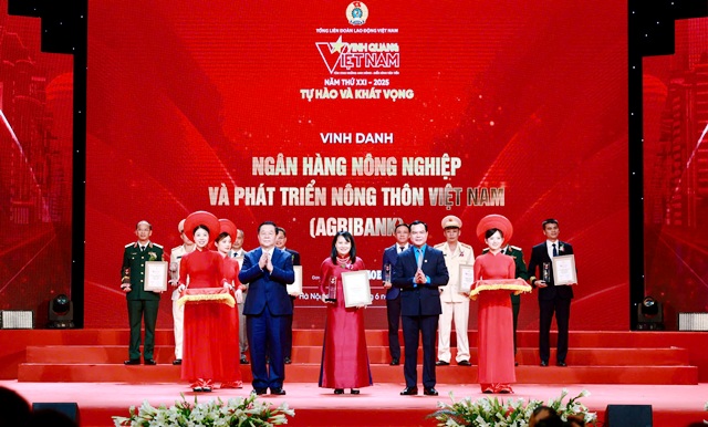 Agribank được vinh danh tại Chương Trình “Vinh quang Việt Nam” 2025: Khẳng định vị thế trụ cột trong sự nghiệp phát triển “Tam nông”