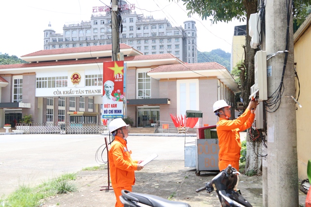 Lạng Sơn: “Điện đi trước một bước” đã nâng cánh cho kinh tế cửa khẩu bay cao