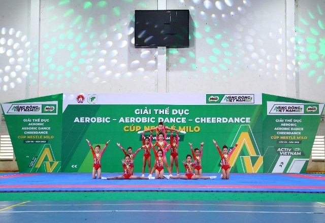 Mãn nhãn với màn trình diễn của 68 đội tại Giải thể dục Aerobic Cúp MILO lần VIII