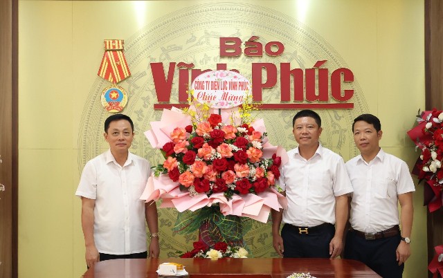 Công ty Điện lực Vĩnh Phúc gặp mặt, chúc mừng các cơ quan báo chí, truyền hình nhân ngày Báo chí cách mạng Việt Nam