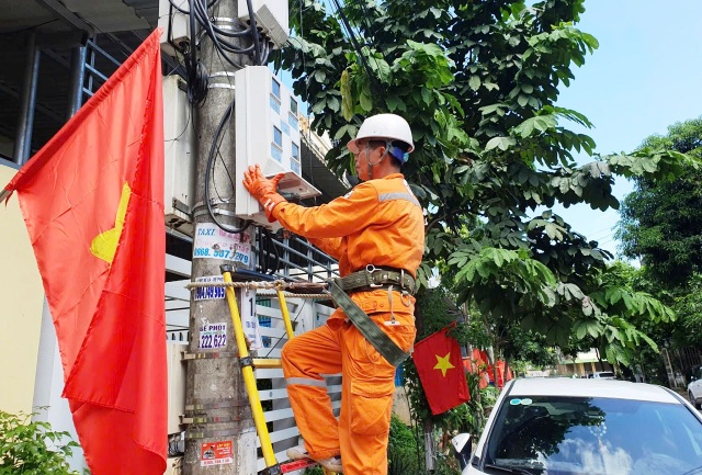 Công ty Điện lực Lào Cai: Đẩy mạnh văn hóa doanh nghiệp gắn với kinh doanh dịch vụ khách hàng