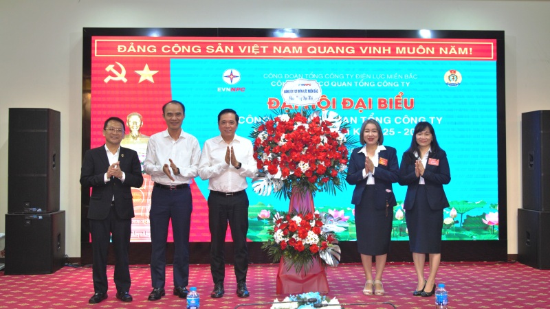 Công đoàn Cơ quan Tổng công ty Điện lực miền Bắc: Khẳng định vị thế lá cờ đầu từ những hành động thiết thực