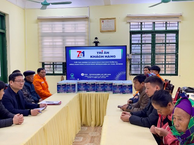 Đội Quản lý Điện lực khu vực Bắc Hà tri ân khách hàng qua nhiều hoạt động thiết thực