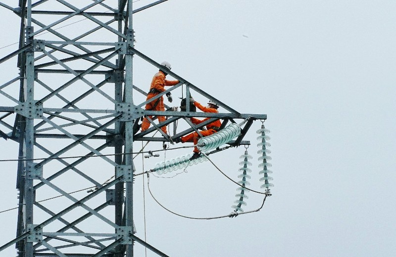 CTĐL Quảng Ninh chủ động triển khai nhiều giải pháp hữu hiệu nhằm đảm bảo cấp điện dịp Tết Nguyên đán Bính Ngọ năm 2026