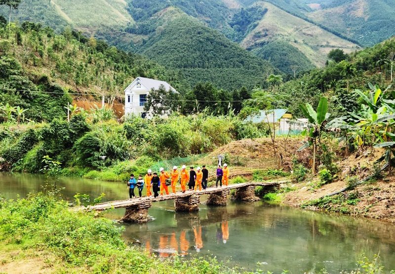 Giữ mạch nguồn ánh sáng giữa đại ngàn Văn Yên
