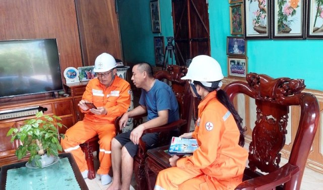 Đội QLĐLKV Văn Yên (CTĐL Lào Cai) tăng cường giám sát chỉ số điện năng sau kỳ nghỉ Tết Nguyên đán 2026