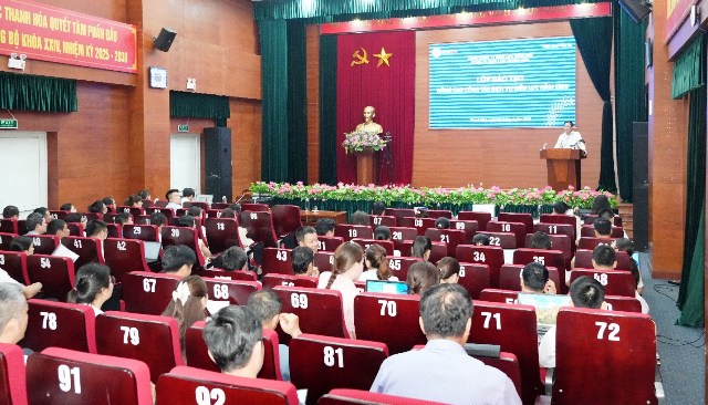 Bồi dưỡng nguồn lực – củng cố nền tảng dịch vụ điện lực