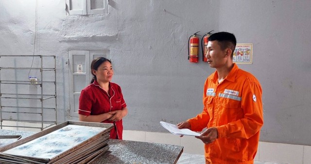 Điện lực Văn Yên: Lấy minh bạch và sự tận tâm làm chìa khóa nâng cao chất lượng dịch vụ khách hàng