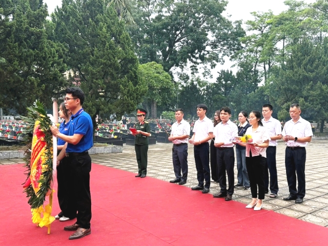 Hoạt động tri ân thiết thực của Công ty Điện lực Cao Bằng nhân Ngày Thương binh - Liệt sĩ 27/7