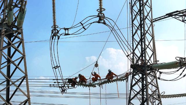 Không để khiếm khuyết trở thành sự cố trên tuyến 500kV huyết mạch Trung - Bắc