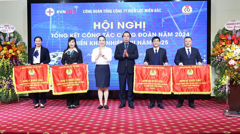 Công đoàn EVNNPC cần tiếp tục phát huy tinh thần đoàn kết, nỗ lực tạo ra sức bật mới trên mọi mặt công tác năm 2025