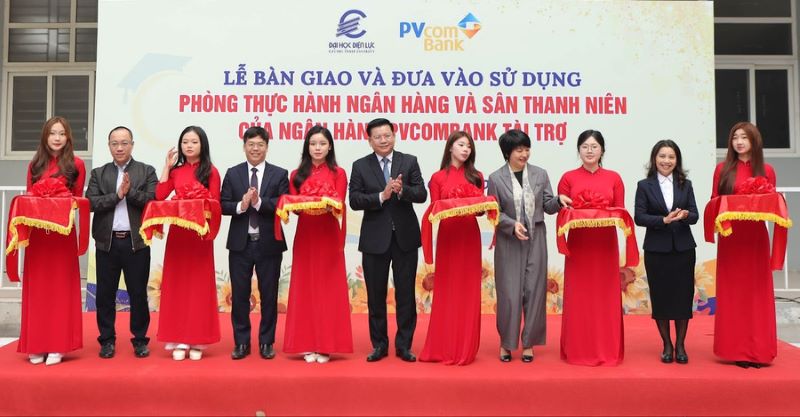 PVcomBank đồng hành với Trường Đại học Điện lực