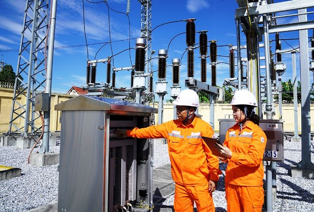 Phó Tổng Giám đốc EVNNPC chia sẻ các giải pháp bảo đảm điện mùa nắng nóng 2026