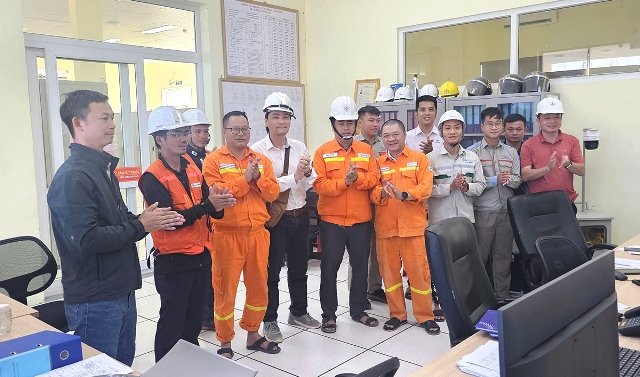 Đóng điện máy biến áp thứ 2 Trạm biến áp 220kV Nam Cấm giúp tăng cường đảm bảo điện cho miền Bắc