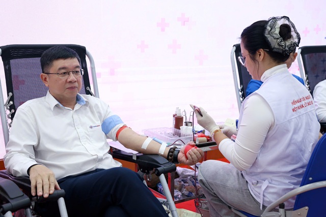 EVNNPT lan tỏa tinh thần nhân ái qua Tuần lễ hồng EVN lần thứ XI