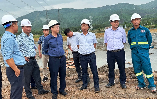 Tập trung nguồn lực, quyết tâm hoàn thành Dự án TBA 220kV Vũng Áng và đấu nối trong tháng 7/2025