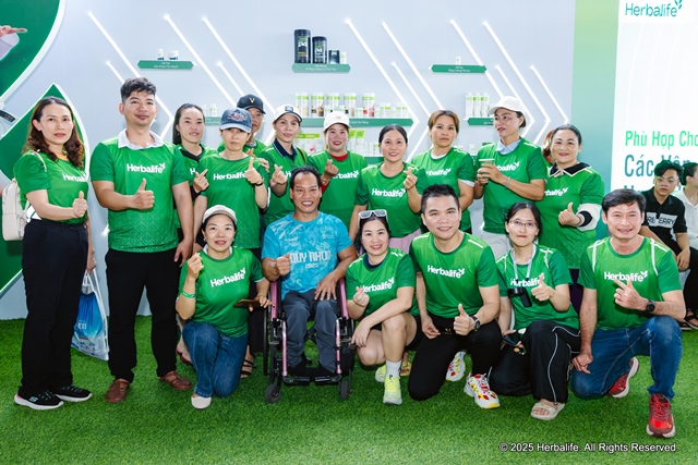Herbalife Việt Nam đồng hành cùng giải chạy VnEpxress Marathon Quy Nhơn với hơn 12.000 người tham gia để khuyến khích lối sống năng động lành mạnh